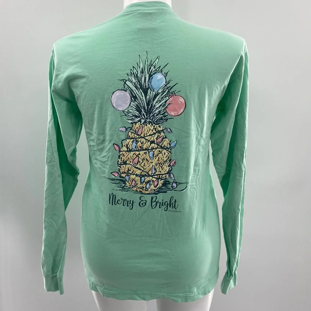 Anna Grace Comfort Colors Merry & Bright Graphic Tee Medium - Picture 1 of 11